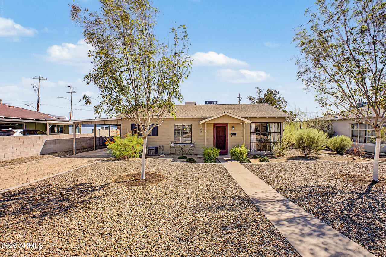 15 W Mission Ln., Phoenix, AZ 85021