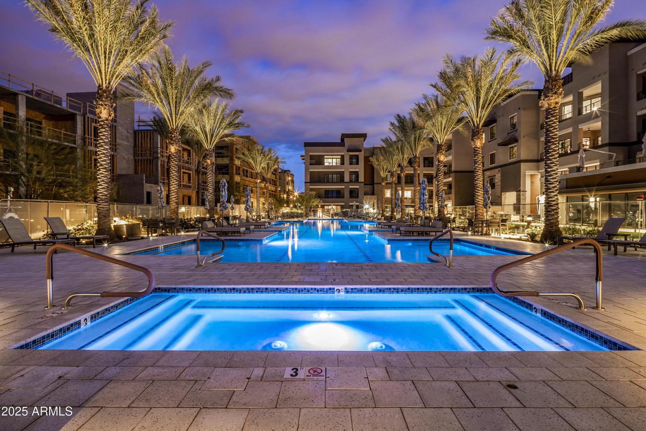 5250 E Deer Valley Dr. #429, Phoenix, AZ 85054