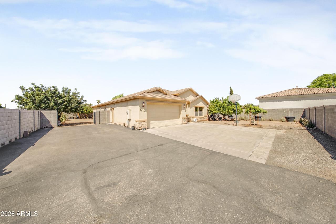 7612 N 81st Ln., Glendale, AZ 85303