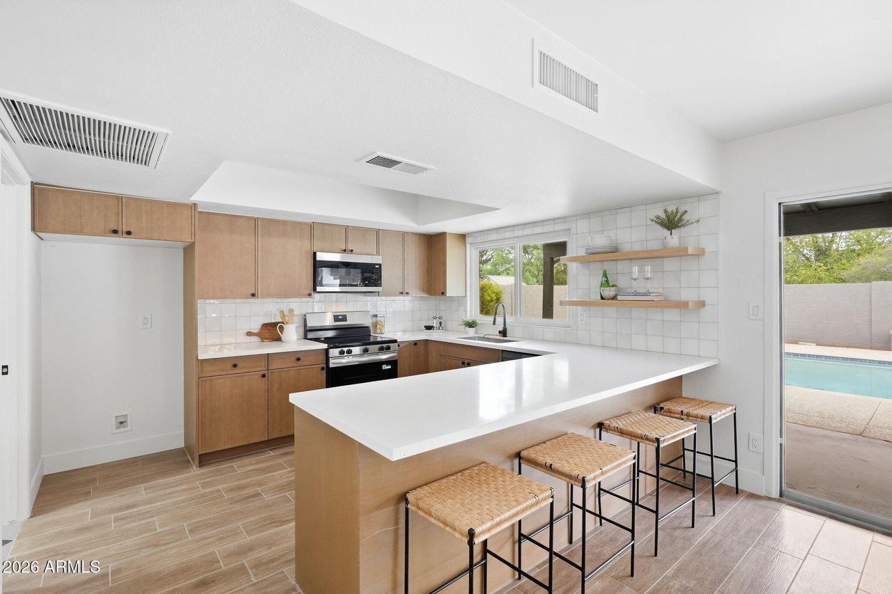 5216 W Desert Cove Ave., Glendale, AZ 85304