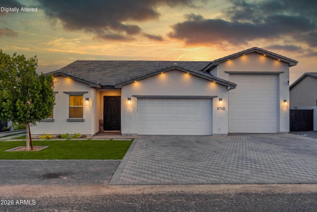5742 E Red Bird Ln., San Tan Valley, AZ 85140