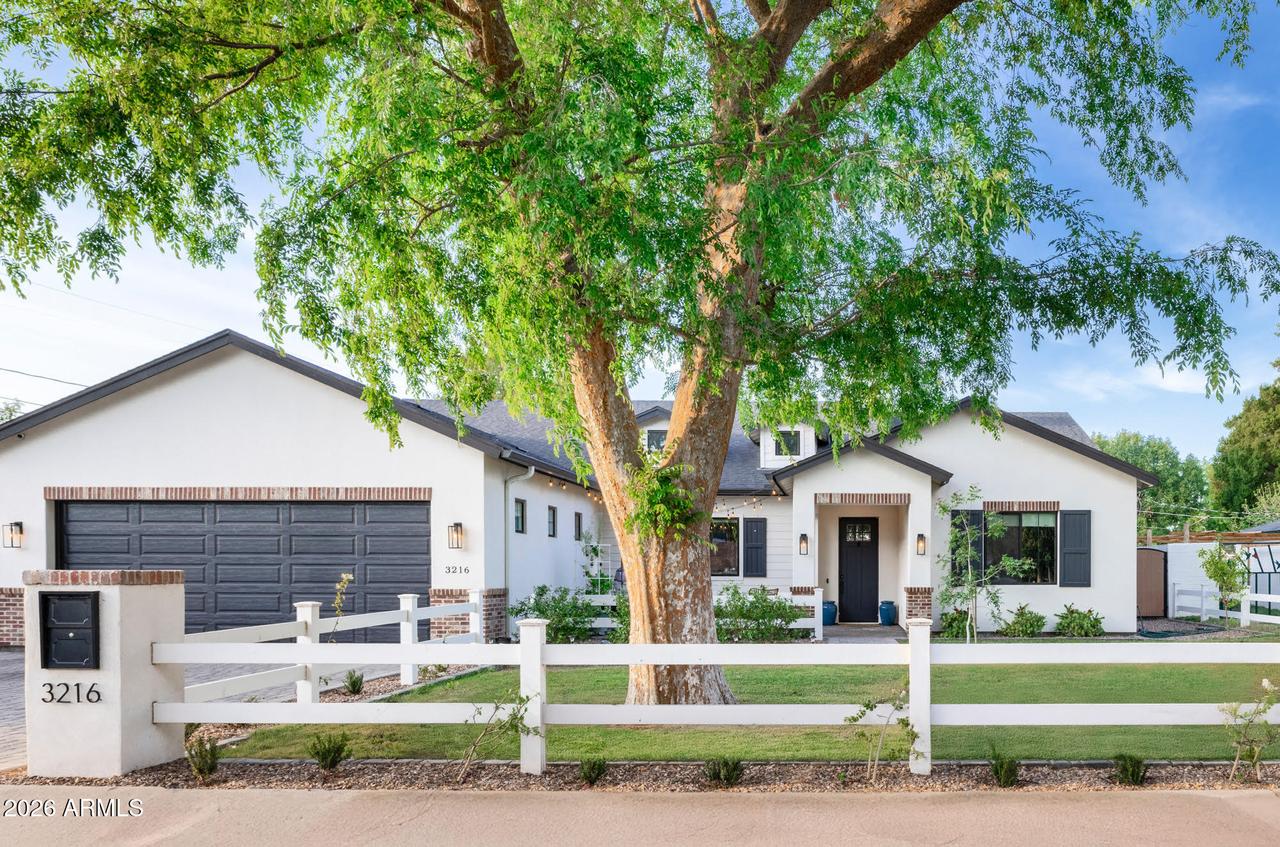 3216 E Weldon Ave., Phoenix, AZ 85018