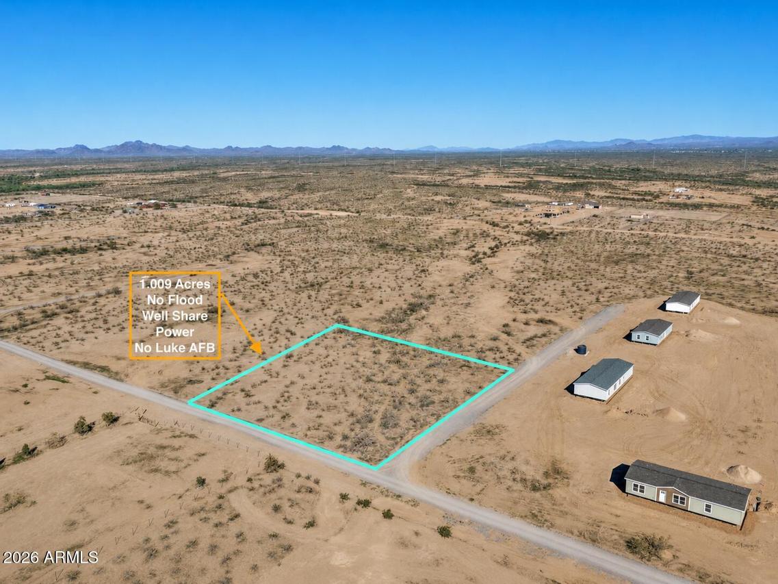1 Radford Rd. #C, Wittmann, AZ 85361