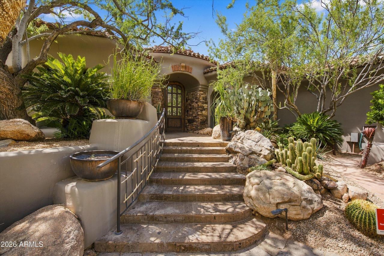 5921 E Cheney Dr., Paradise Valley, AZ 85253