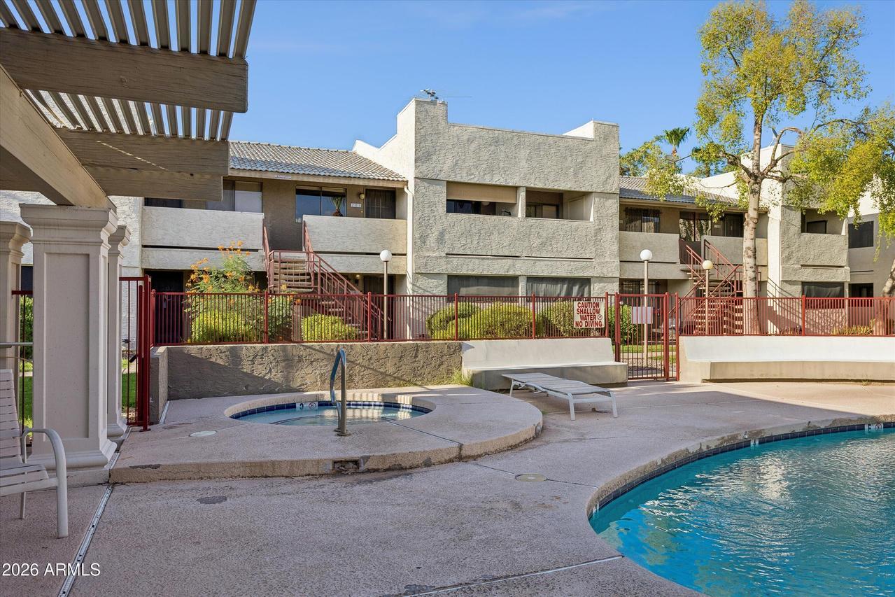 3301 E Earll Dr. #223, Phoenix, AZ 85018