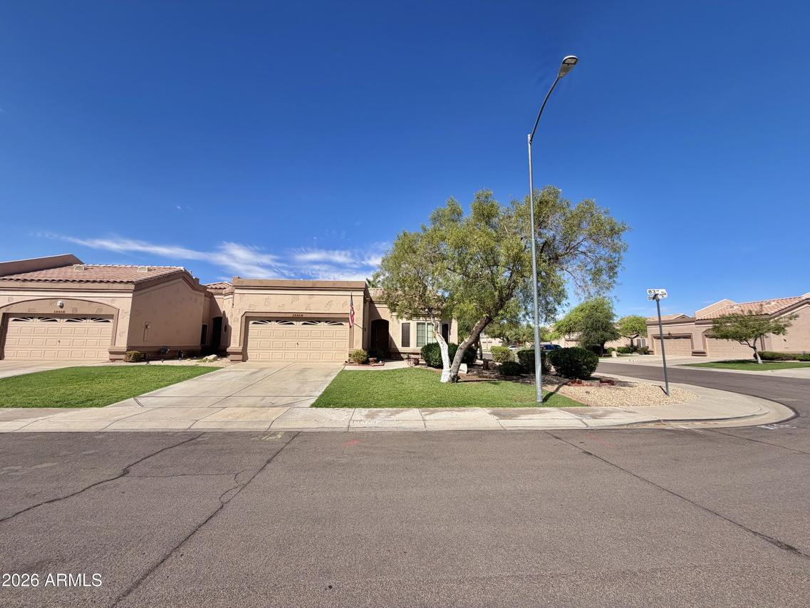 19454 N 83rd Dr., Peoria, AZ 85382