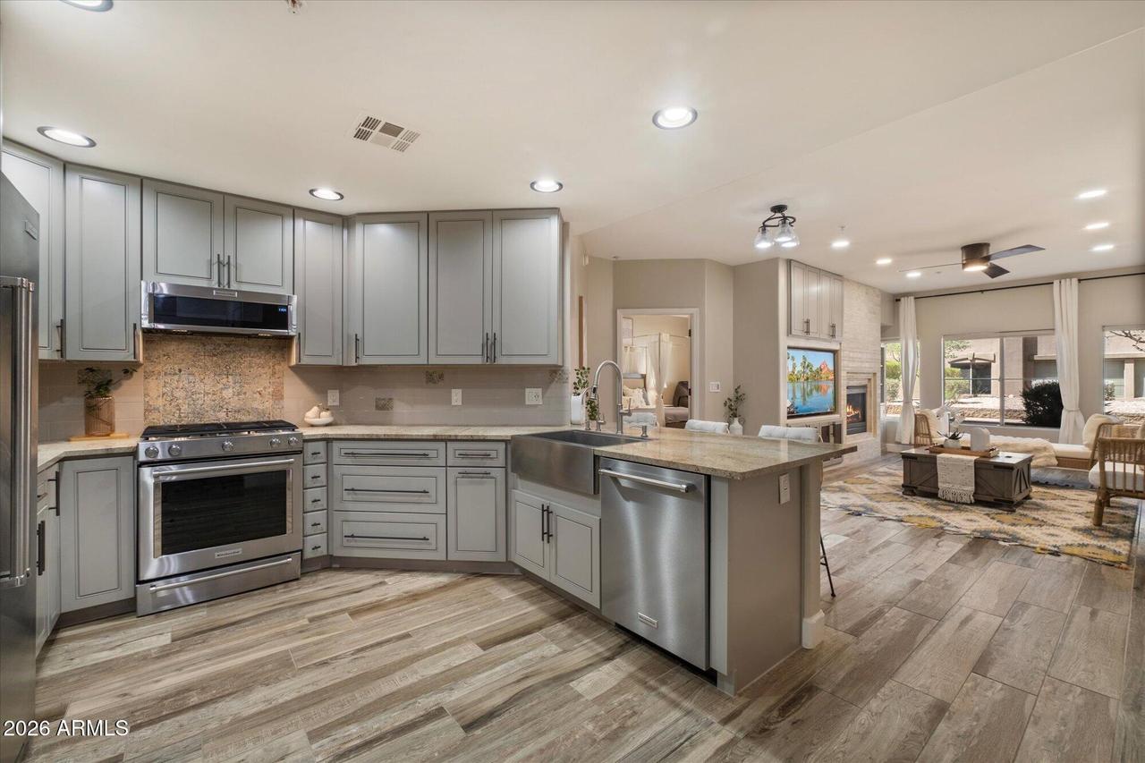 5350 E Deer Valley Dr. #1250, Phoenix, AZ 85054