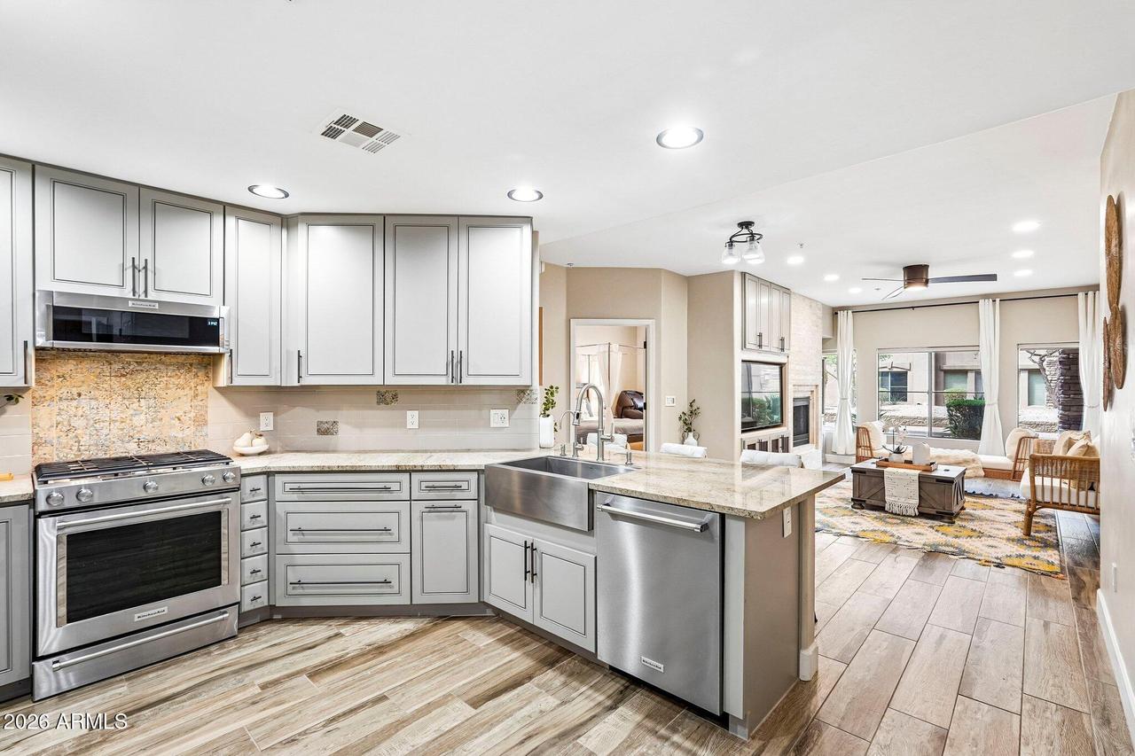 5350 E Deer Valley Dr. #1250, Phoenix, AZ 85054