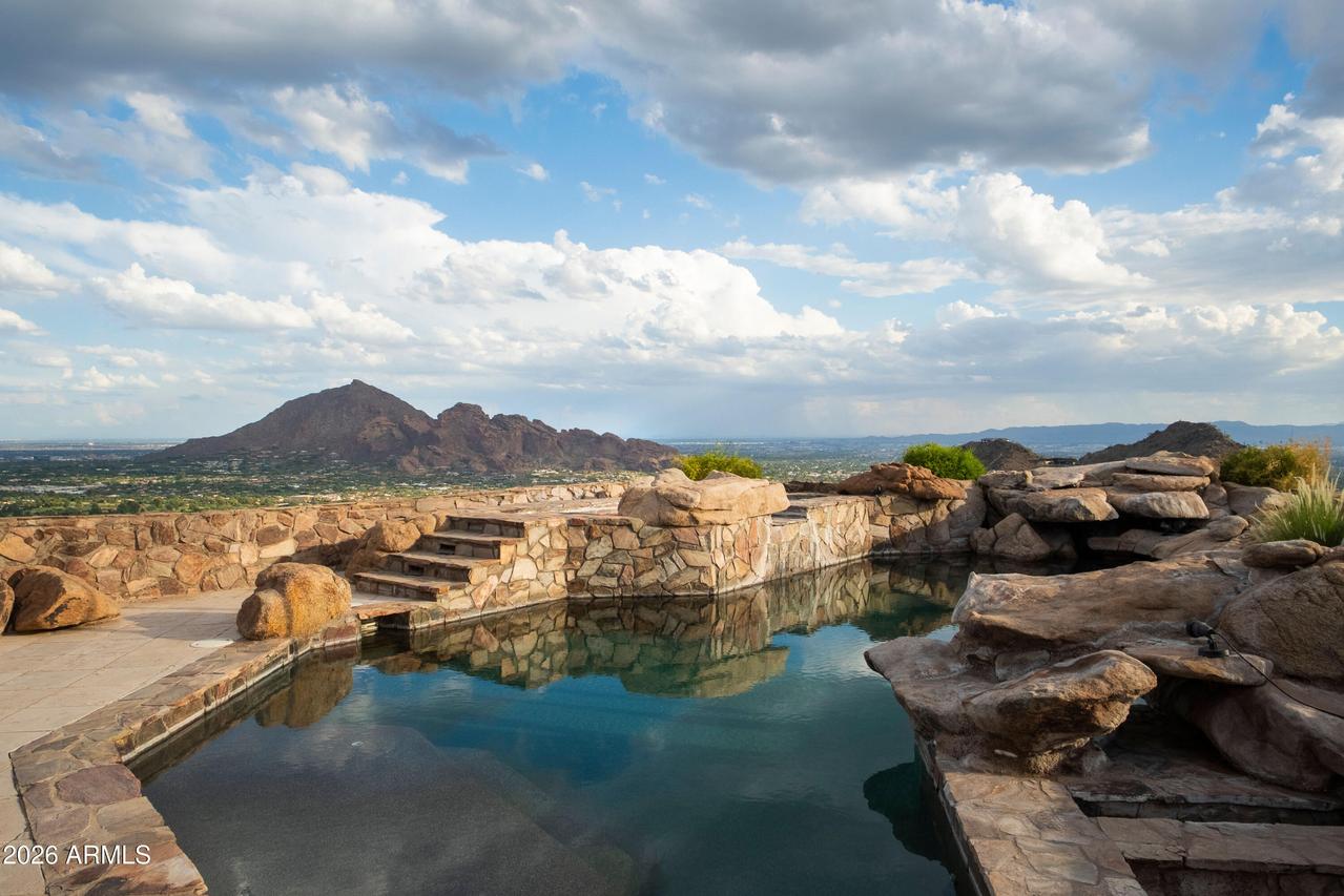 7701 N Silvercrest Way, Paradise Valley, AZ 85253