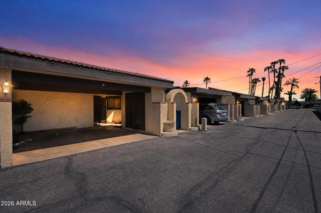 2940 N 38th St. #8, Phoenix, AZ 85018