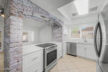 18431 N 3rd Ave., Phoenix, AZ 85023