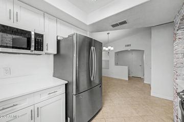 18431 N 3rd Ave., Phoenix, AZ 85023