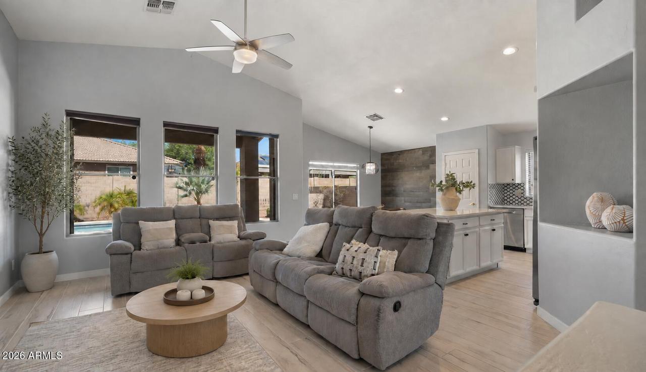 3510 W Quail Track Dr., Phoenix, AZ 85083