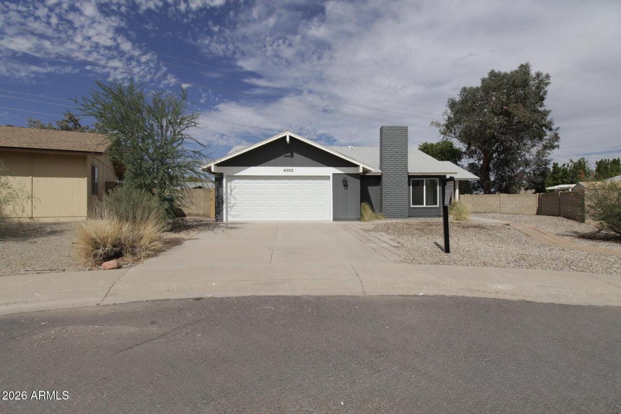 4302 E Jicarilla St., Phoenix, AZ 85044