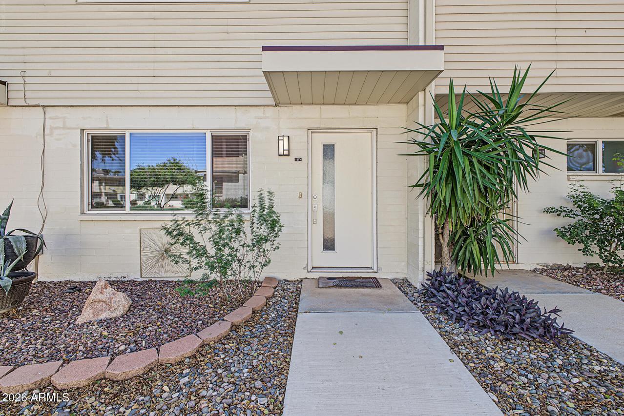 8211 E Garfield St. #J3, Scottsdale, AZ 85257