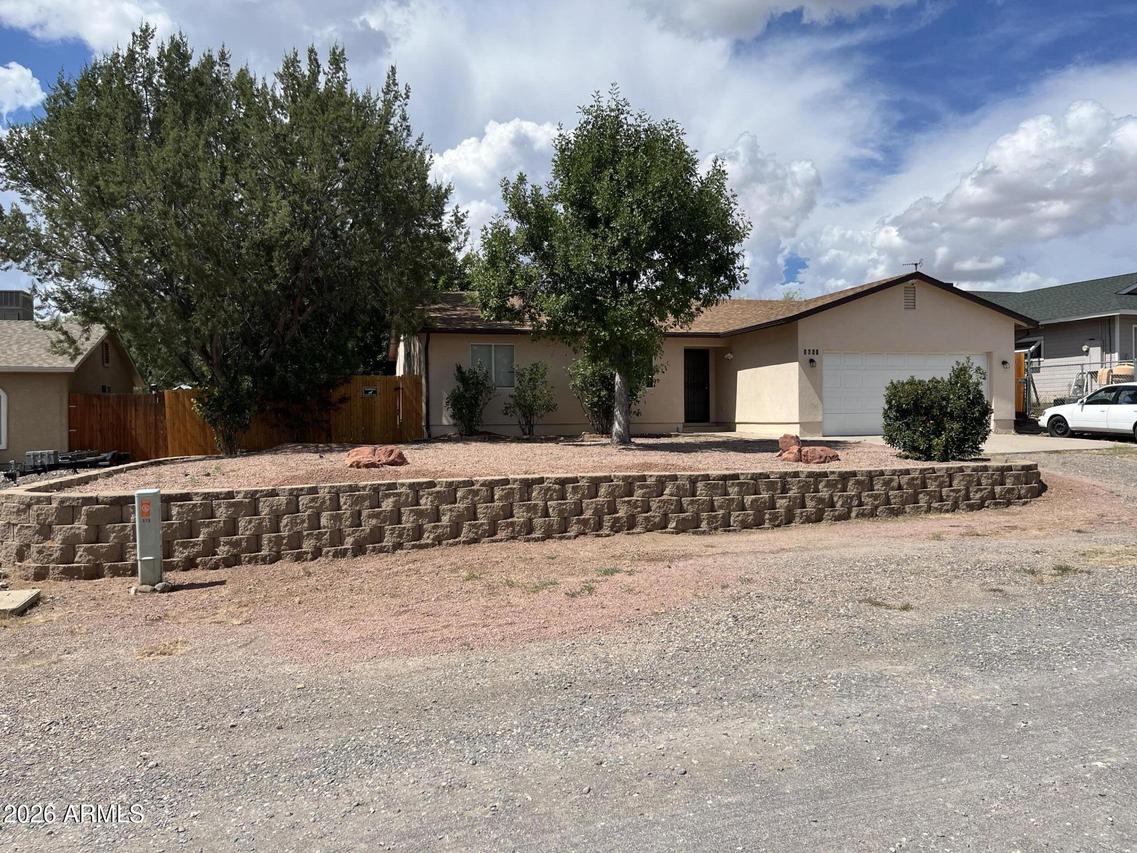 5680 N Debbie Ln., Rimrock, AZ 86335