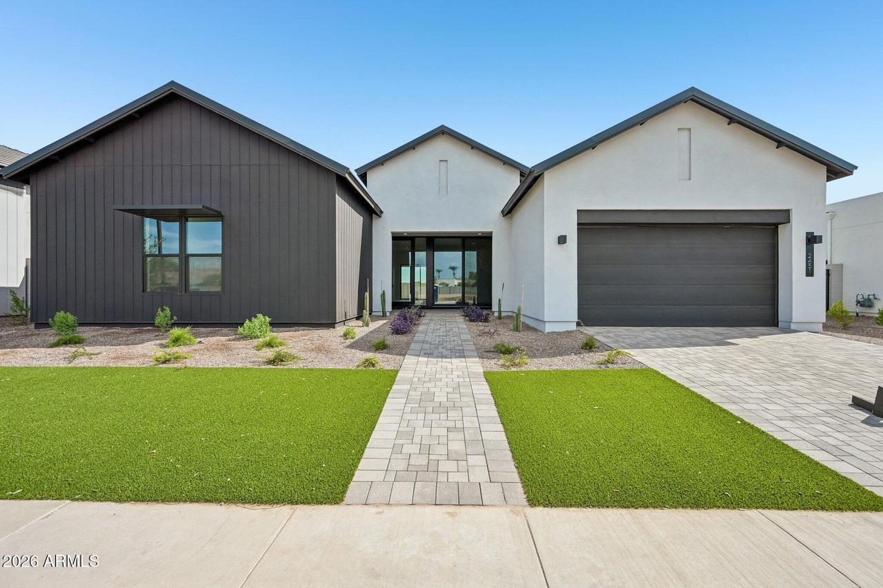 2451 E Aquarius Pl., Chandler, AZ 85249
