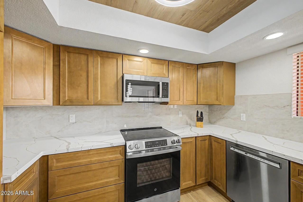 4303 E Cactus Rd. #114, Phoenix, AZ 85032