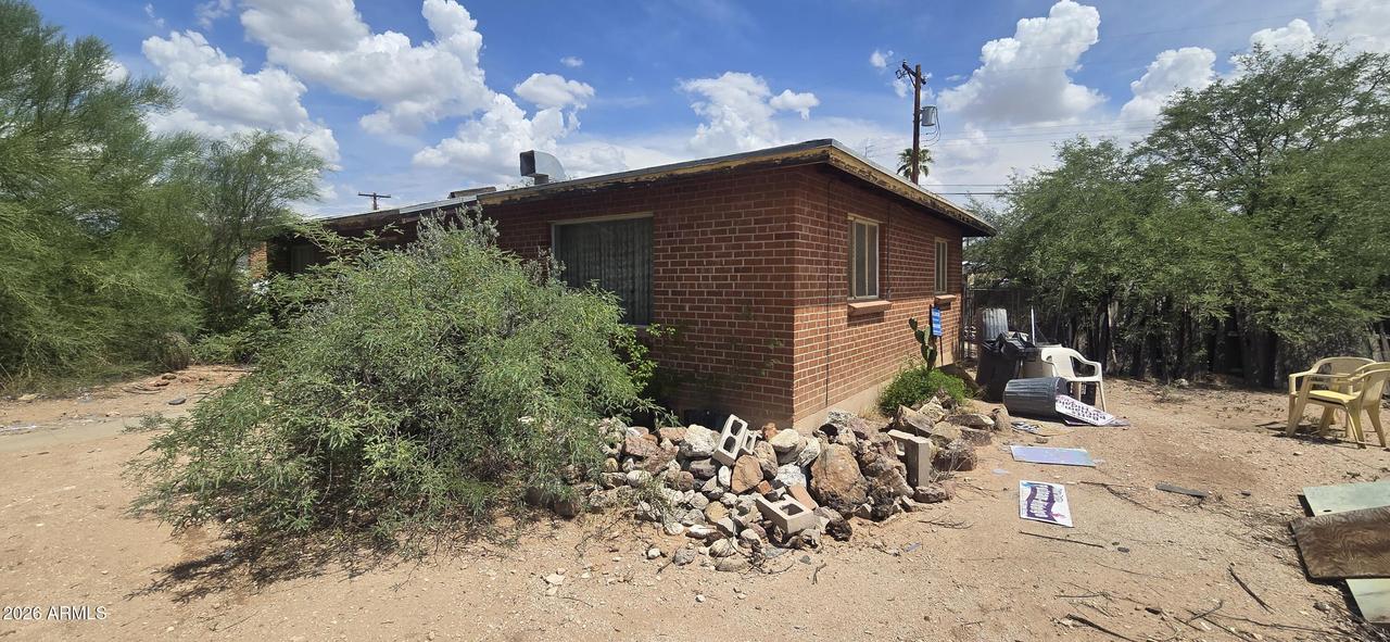 536 E Flores St., Tucson, AZ 85705