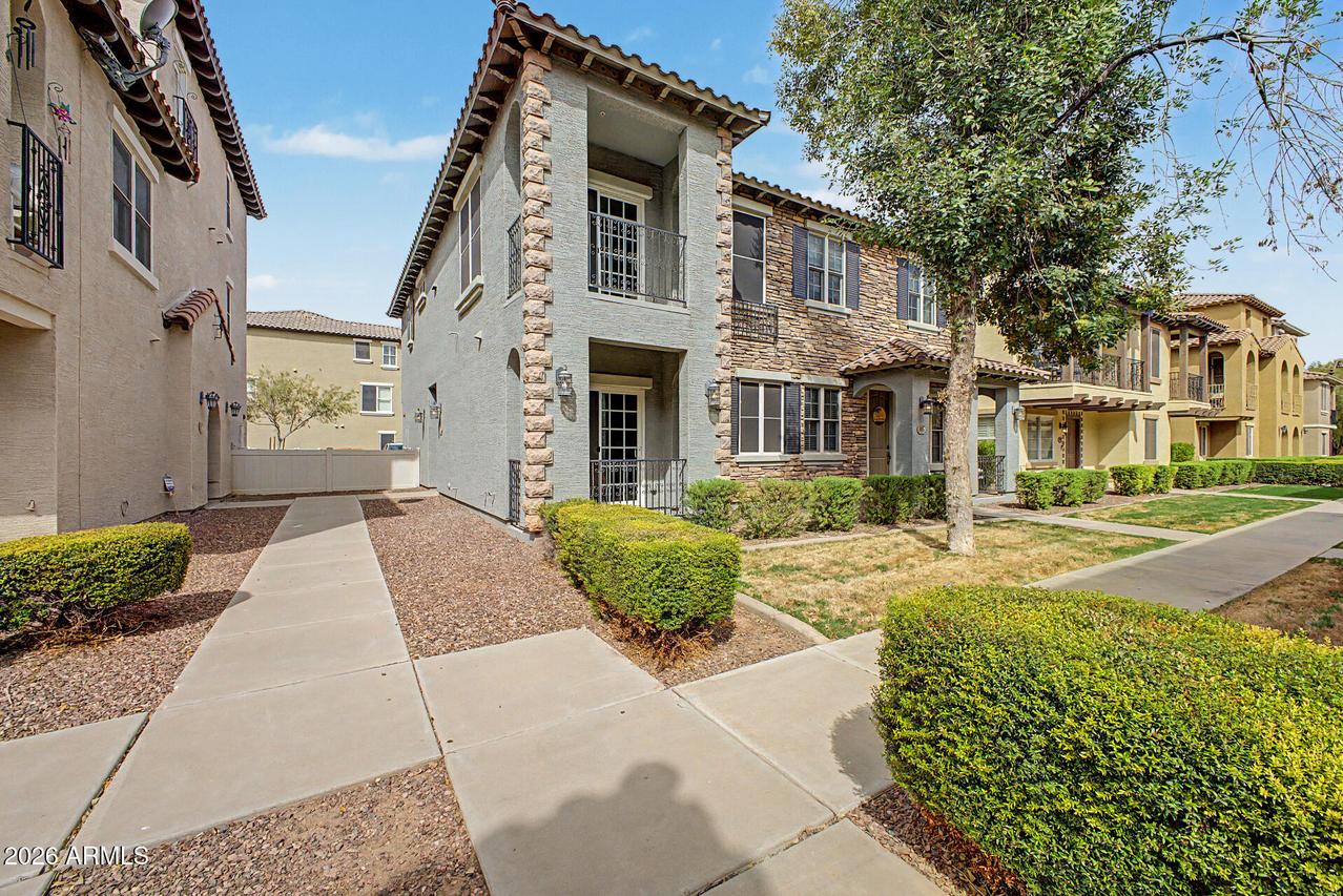 909 S Storment Ln., Gilbert, AZ 85296