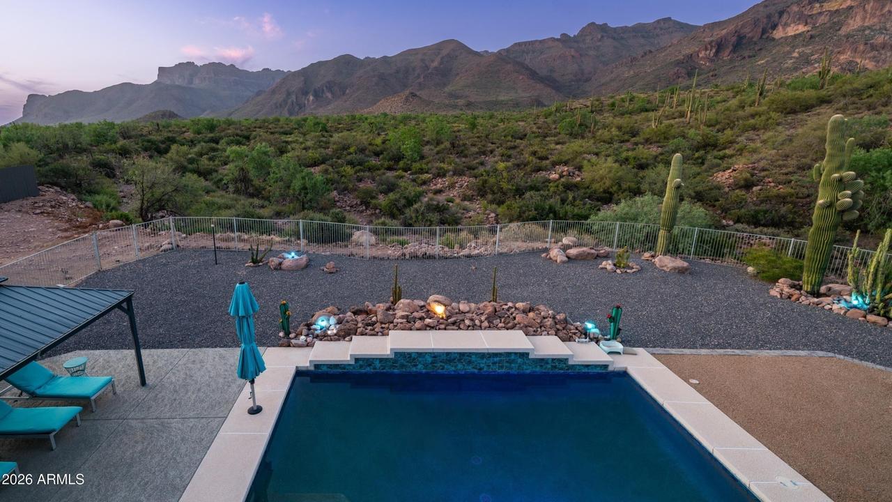 2421 S Rainbows End, Gold Canyon, AZ 85118