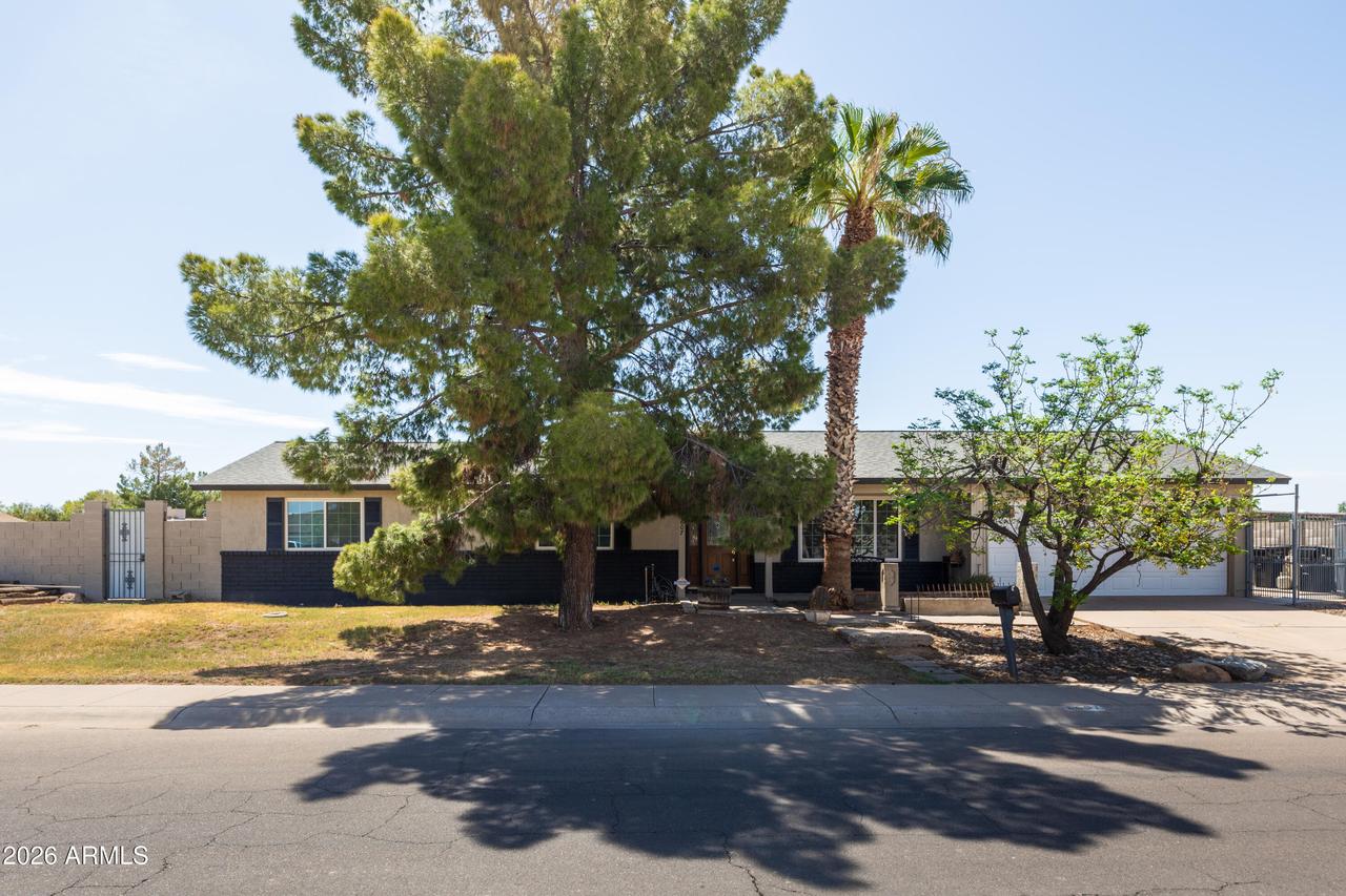 8607 W Earll Dr., Phoenix, AZ 85037
