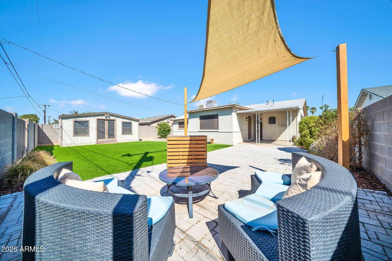 1037 E Diana Ave., Phoenix, AZ 85020