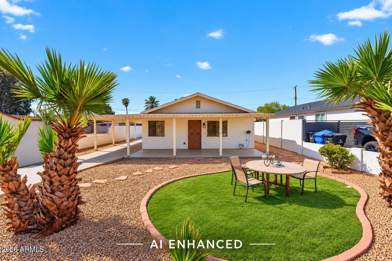 2925 W Palm Ln., Phoenix, AZ 85009