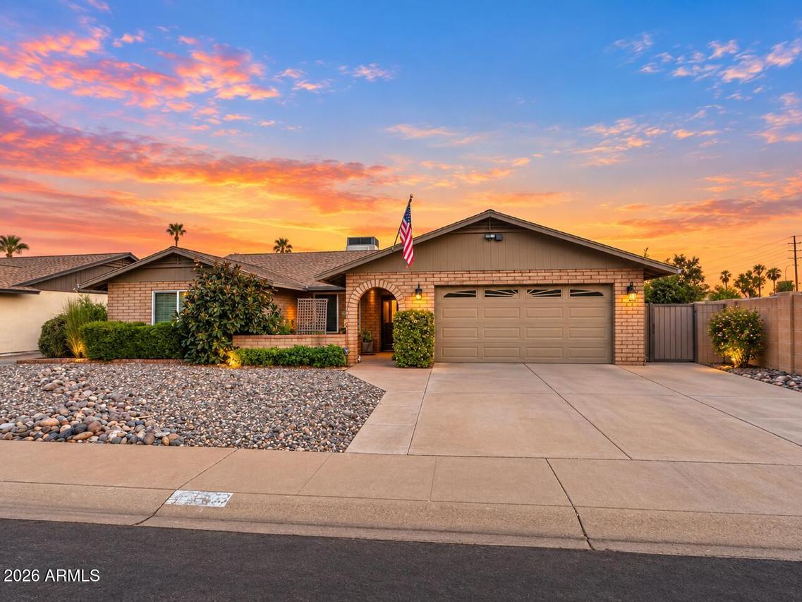 9403 N 50th Dr., Glendale, AZ 85302