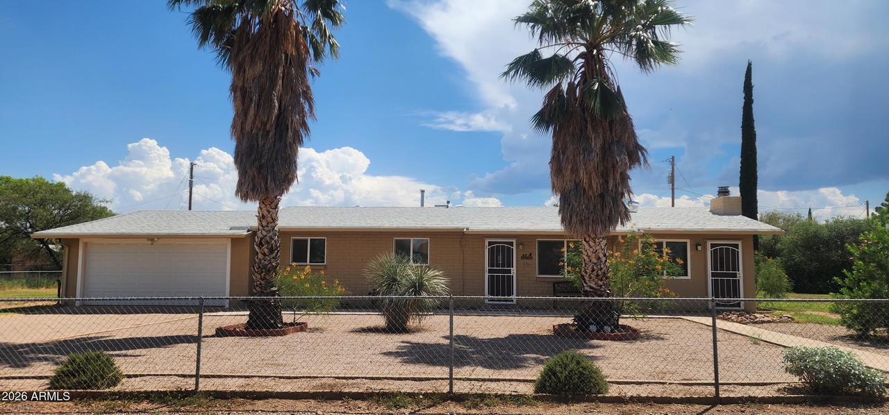 150 E Oak St., Huachuca City, AZ 85616