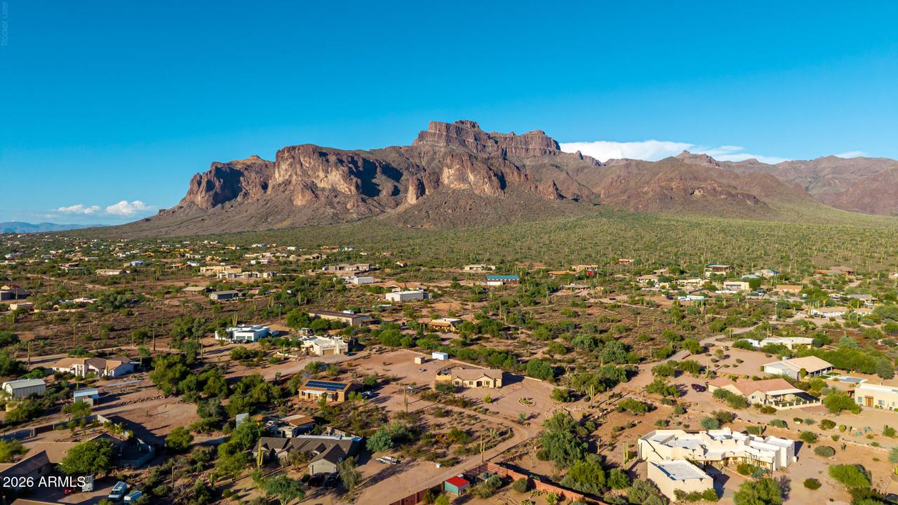 5674 E 3rd Ave., Apache Junction, AZ 85119