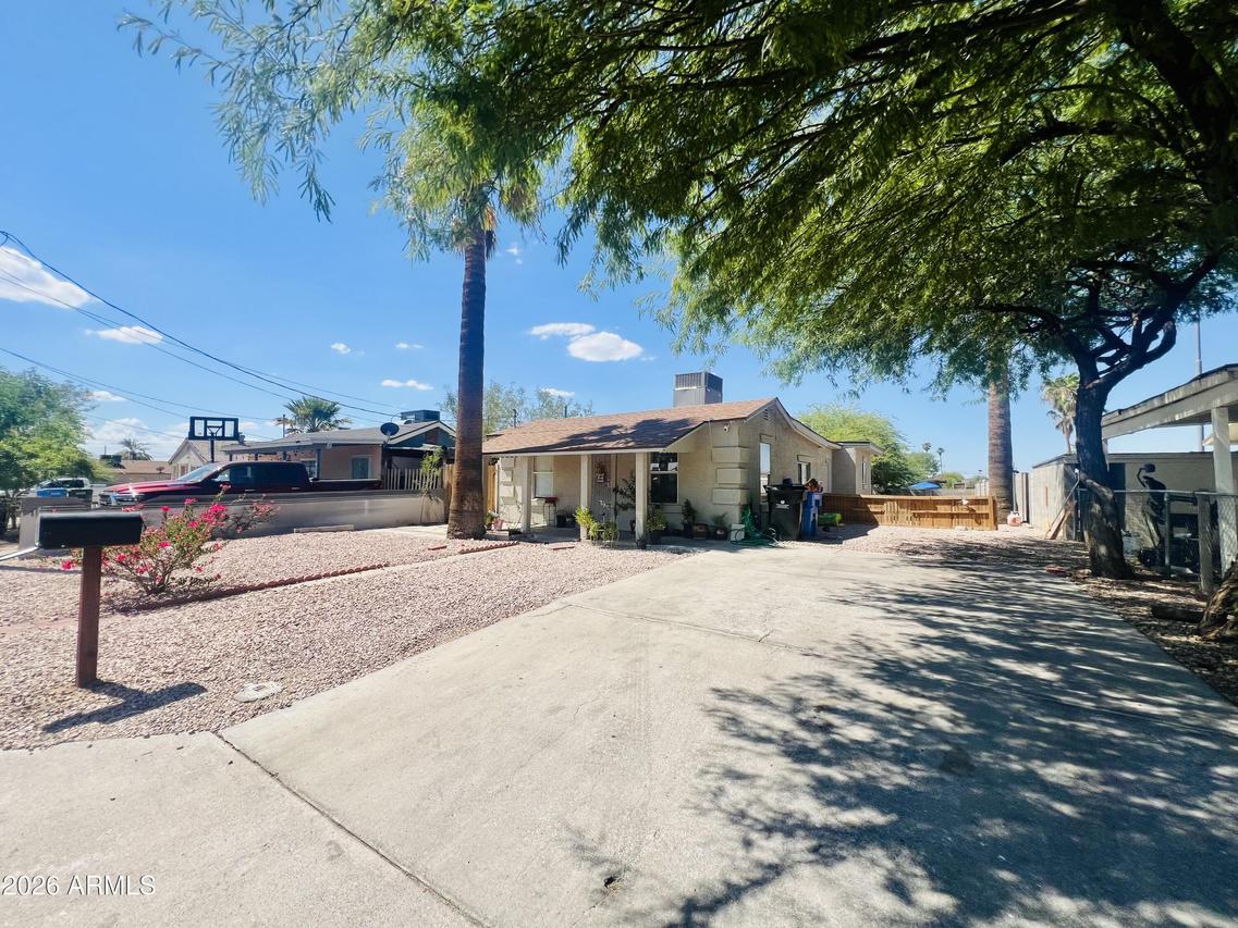 9622 N 12th Ave., Phoenix, AZ 85021