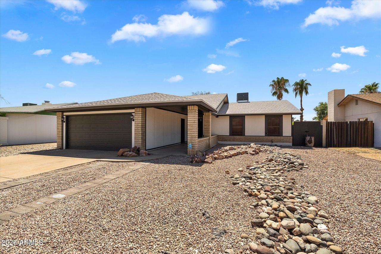 227 W Taro Ln., Phoenix, AZ 85027