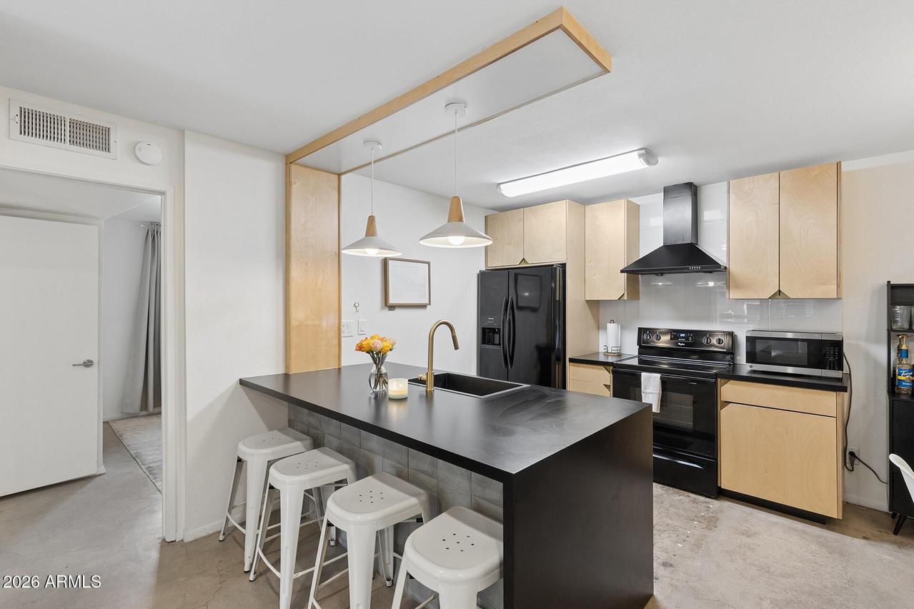5525 E Thomas Rd. #R9, Phoenix, AZ 85018