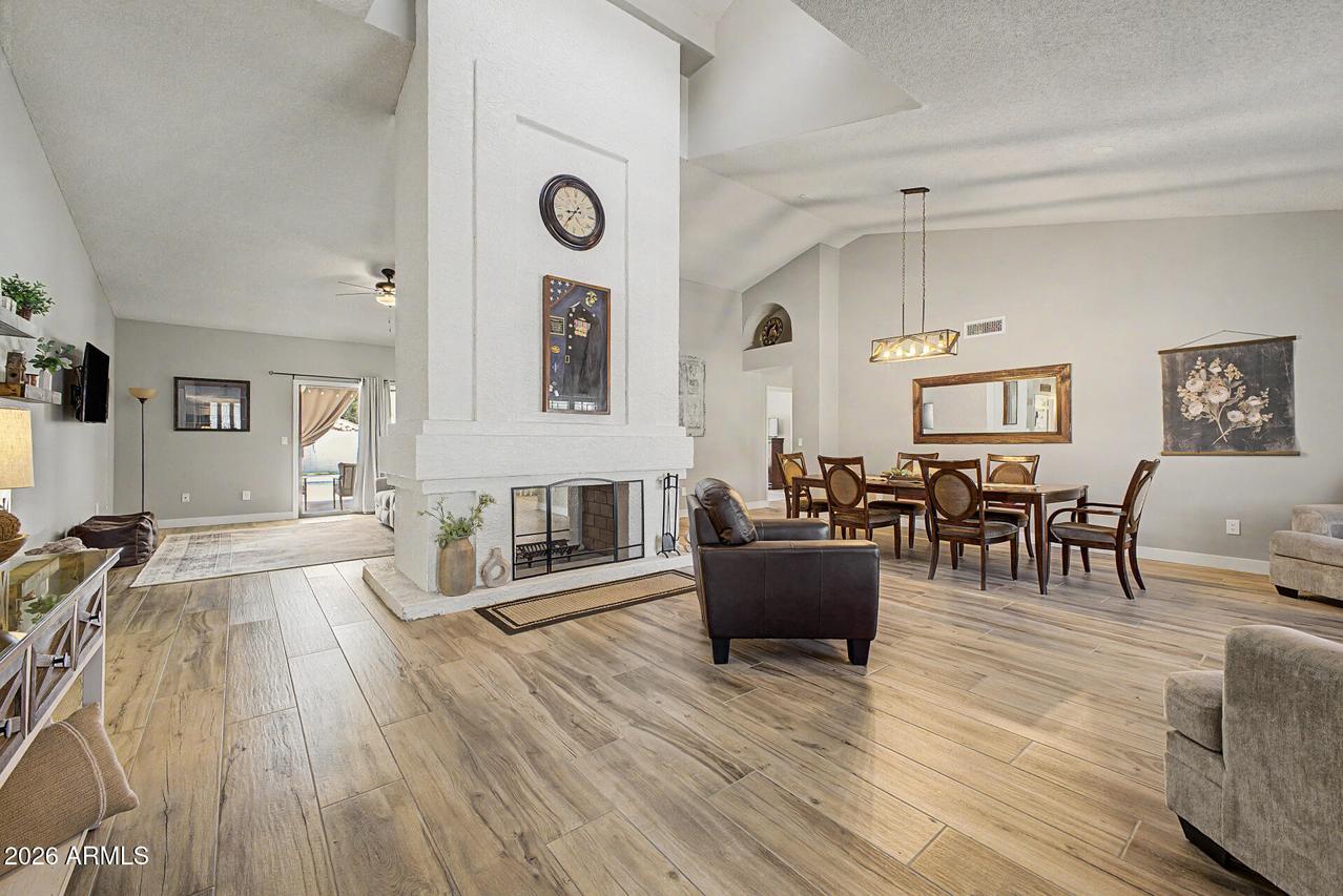 801 E Braeburn Dr., Phoenix, AZ 85022