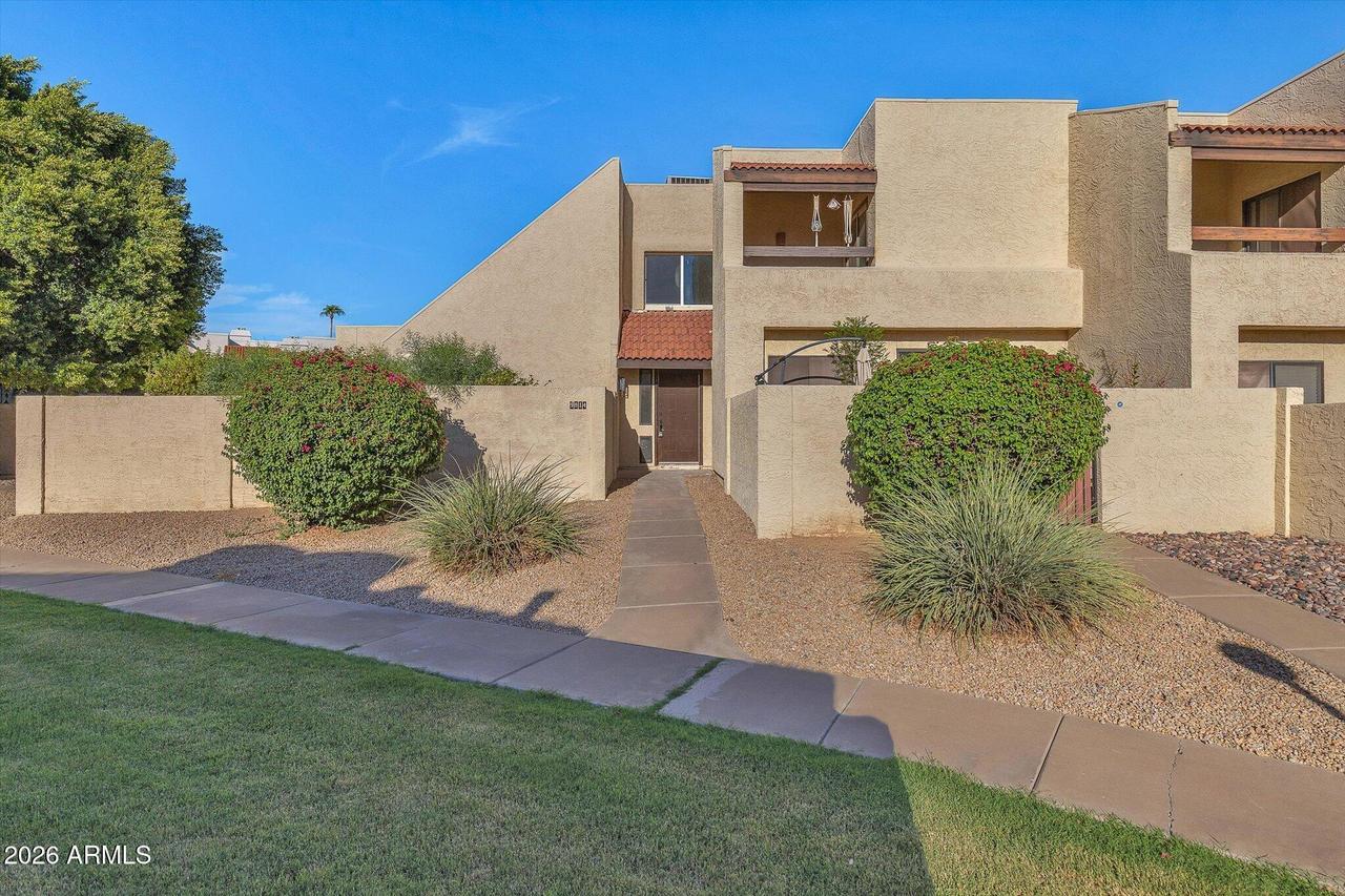 9814 N 5th St., Phoenix, AZ 85020