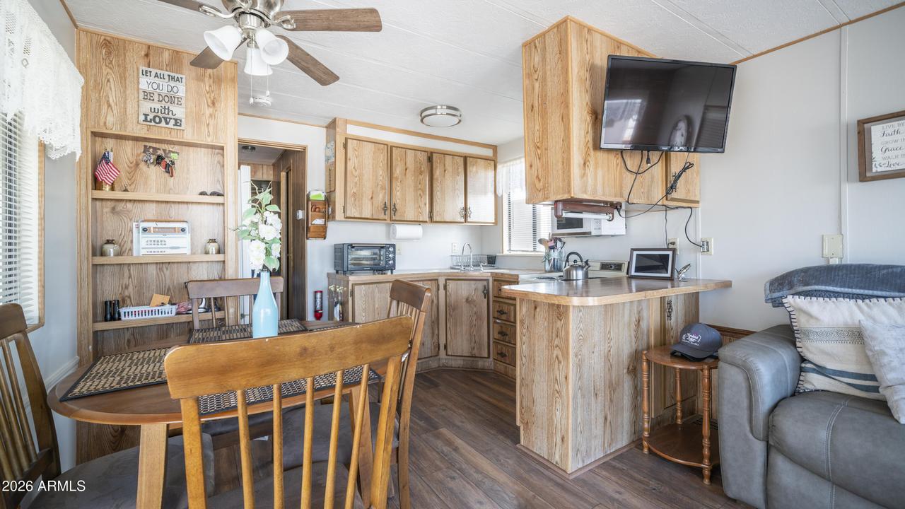 264 Cinnabar Dr., Apache Junction, AZ 85119