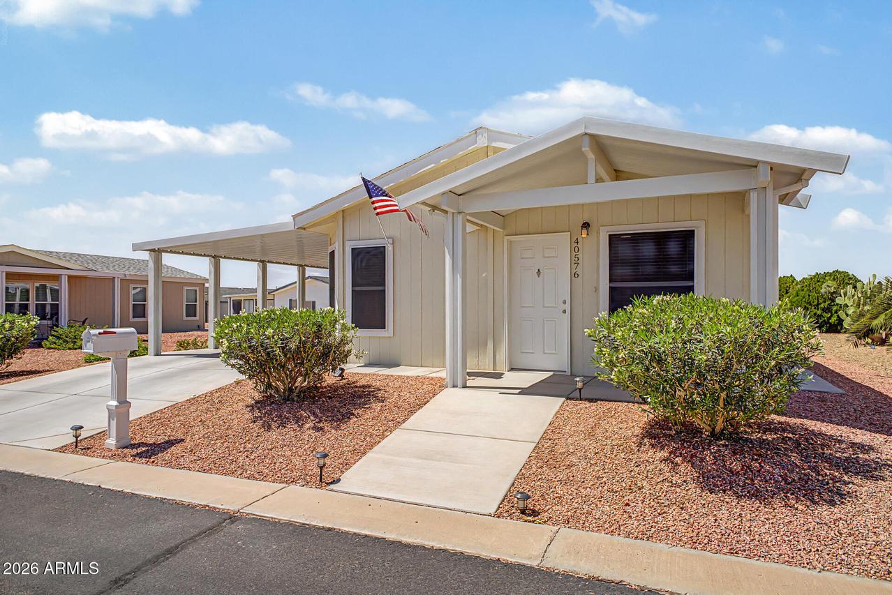 40576 N Wedge Dr., San Tan Valley, AZ 85140