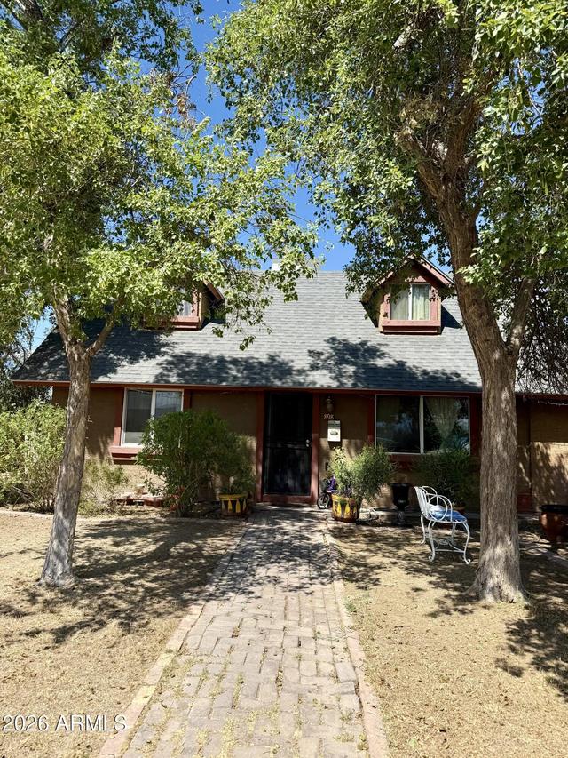 898 E Oakland St., Chandler, AZ 85225