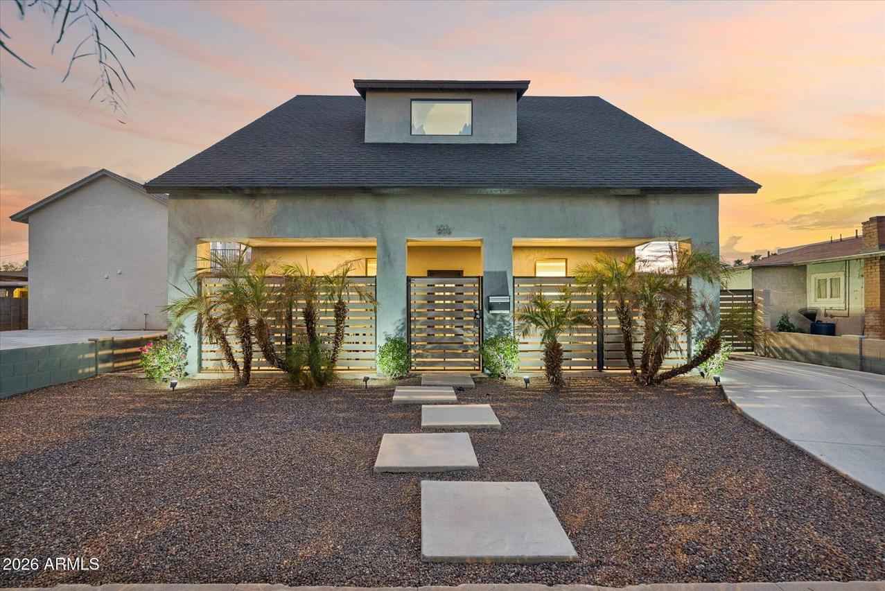 826 N 11th Ave., Phoenix, AZ 85007