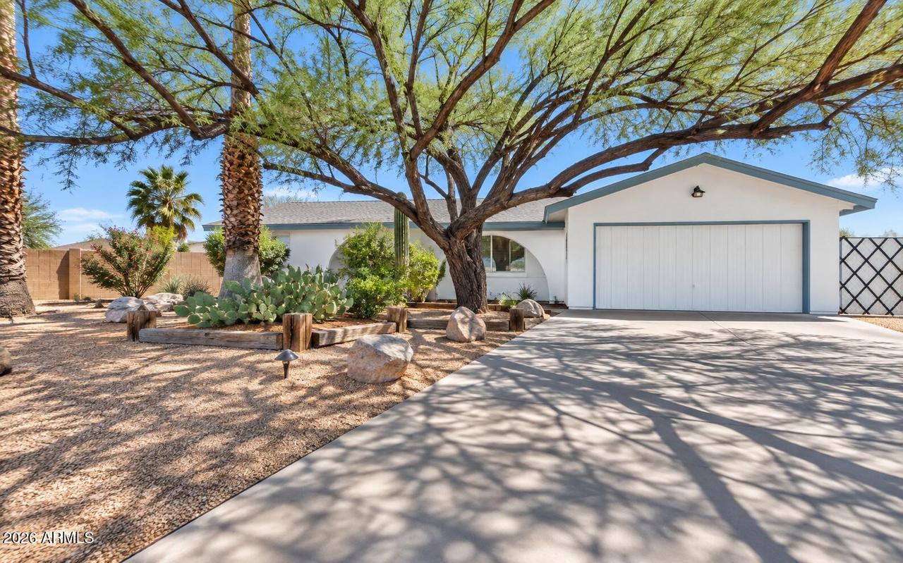 161 W 15th Ave., Apache Junction, AZ 85120