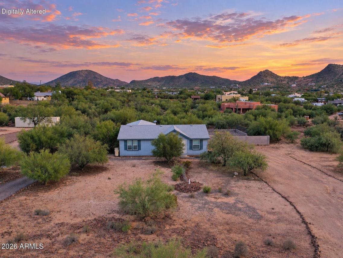 1307 E Gaffney Rd., New River, AZ 85087