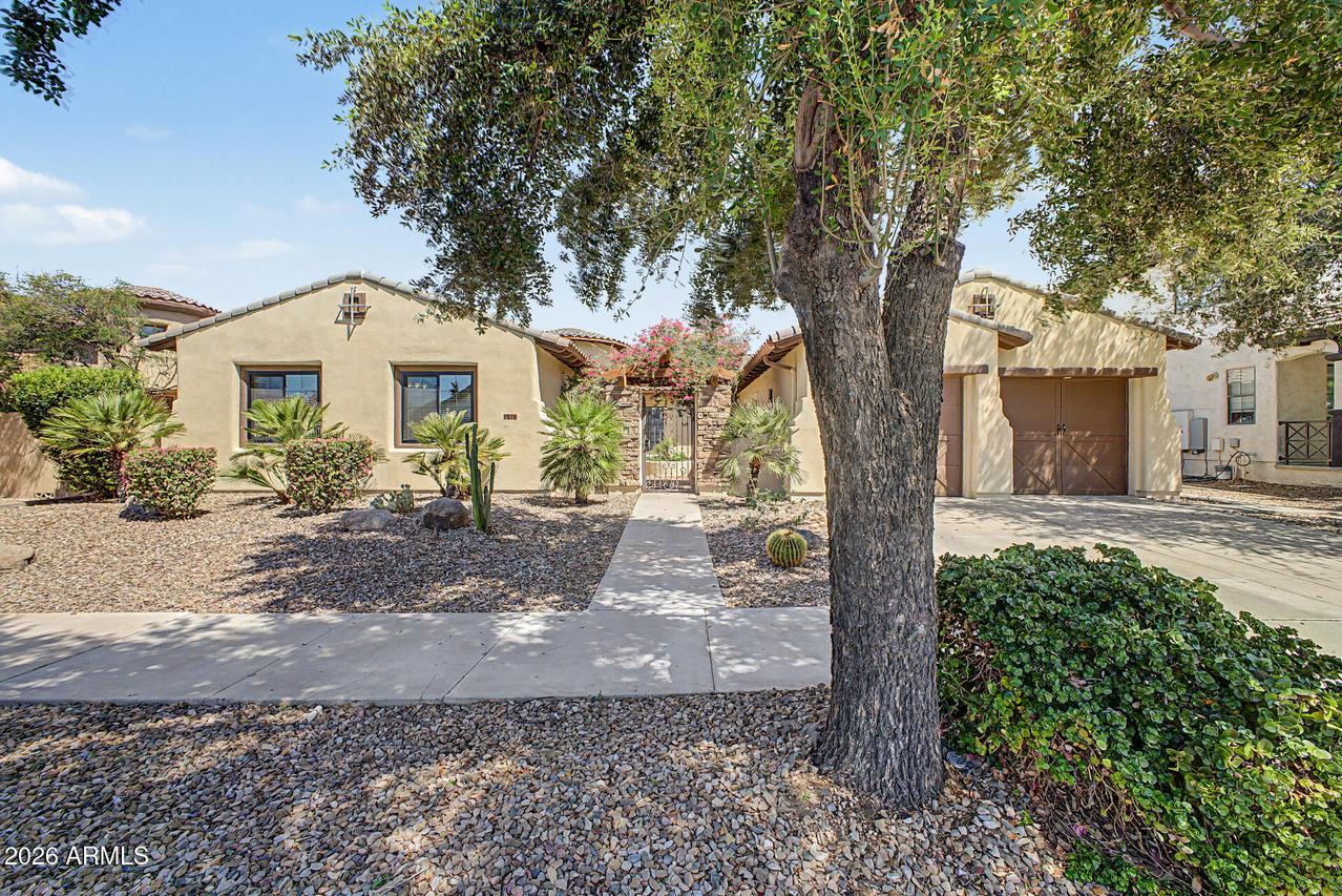 816 W Sycamore Ct., Litchfield Park, AZ 85340