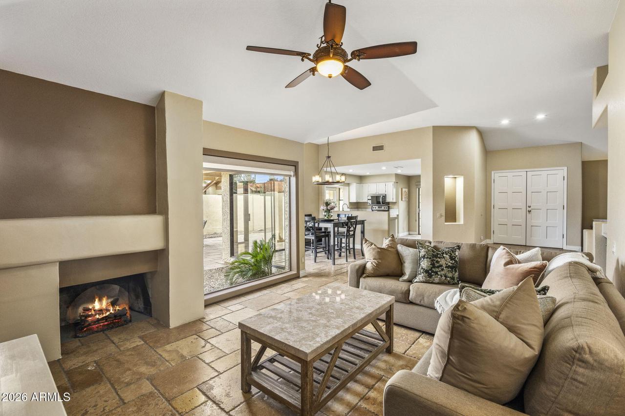 9719 N 100th St., Scottsdale, AZ 85258