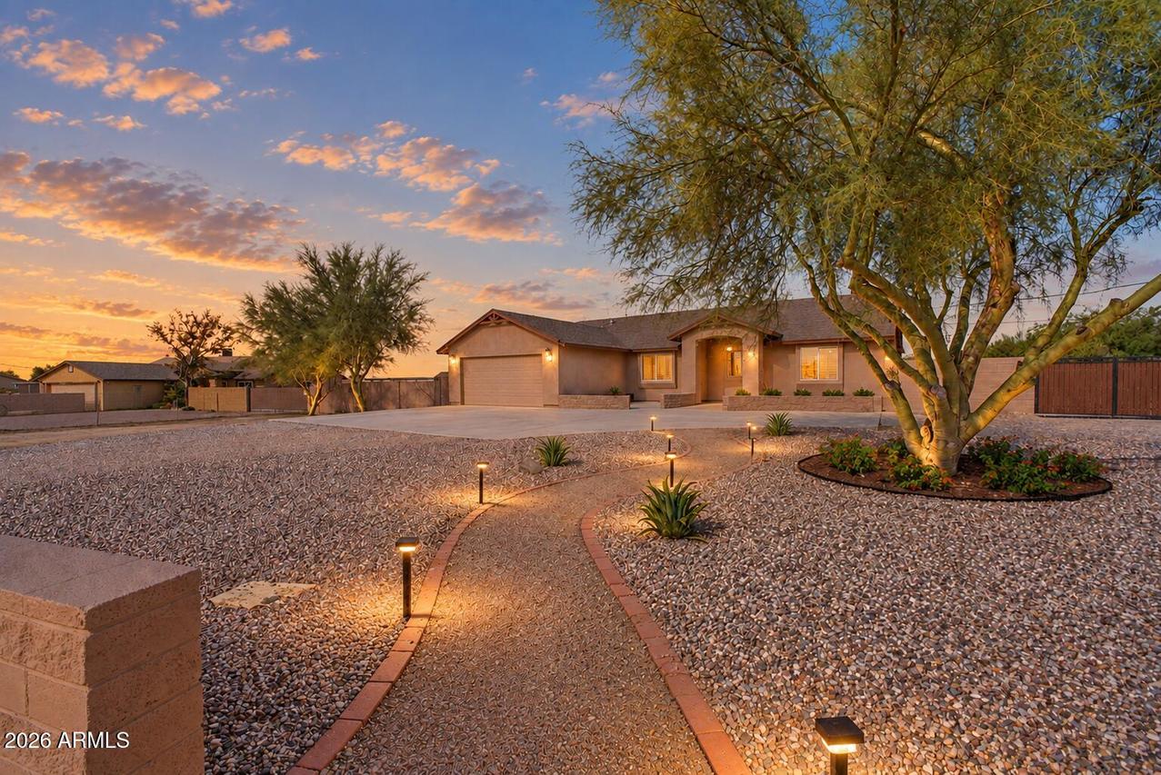 832 N 98th St., Mesa, AZ 85207