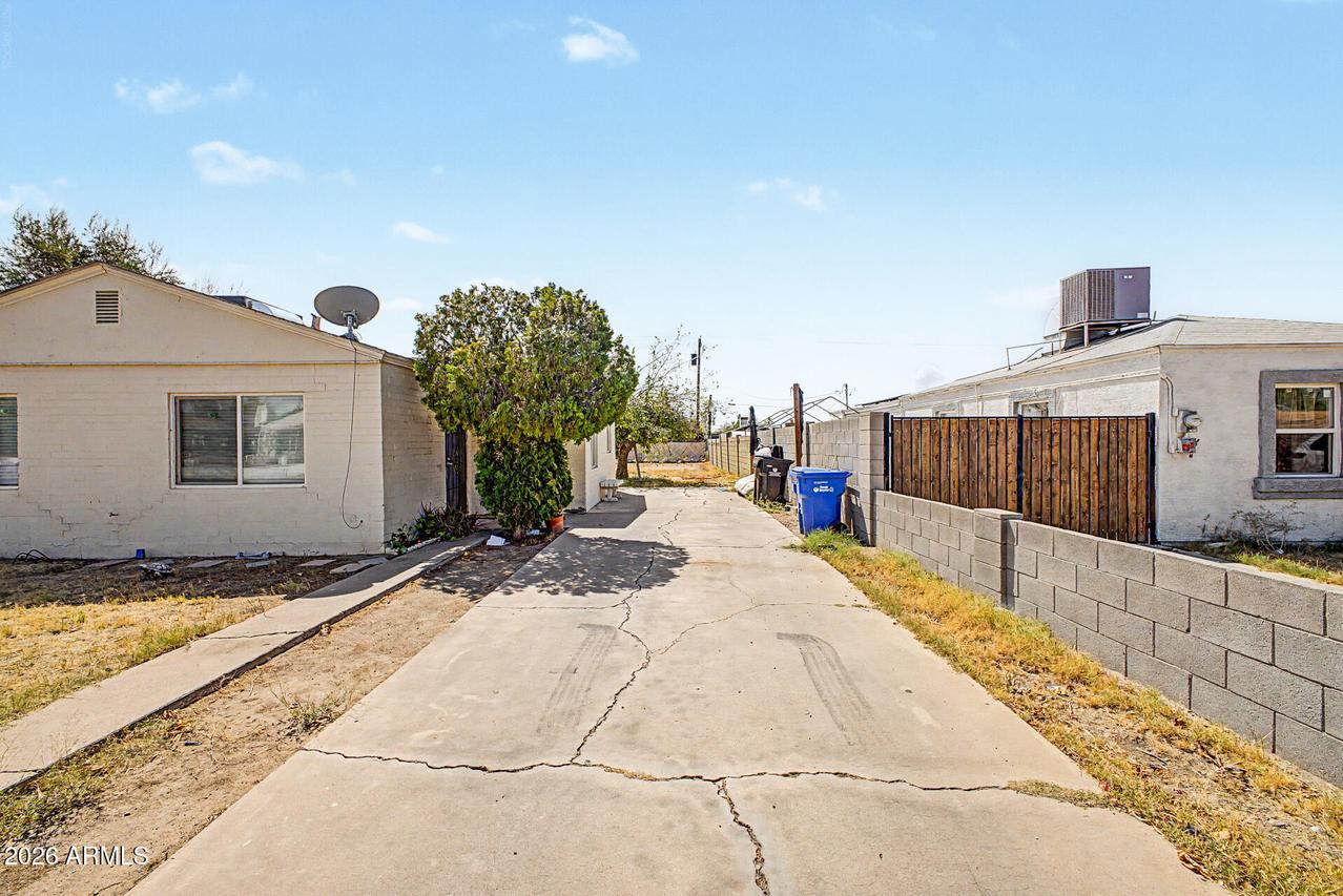 3209 W Garfield St., Phoenix, AZ 85009