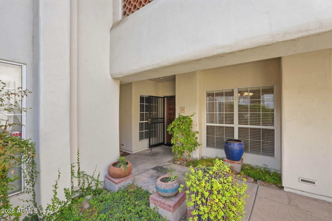 5200 S Lakeshore Dr. #111, Tempe, AZ 85283