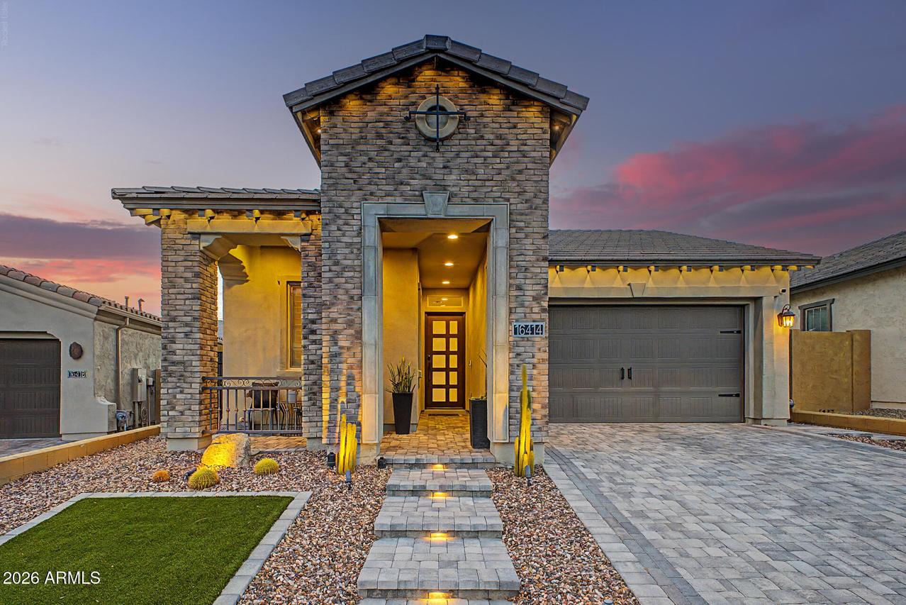 16414 S 8th Way, Phoenix, AZ 85048