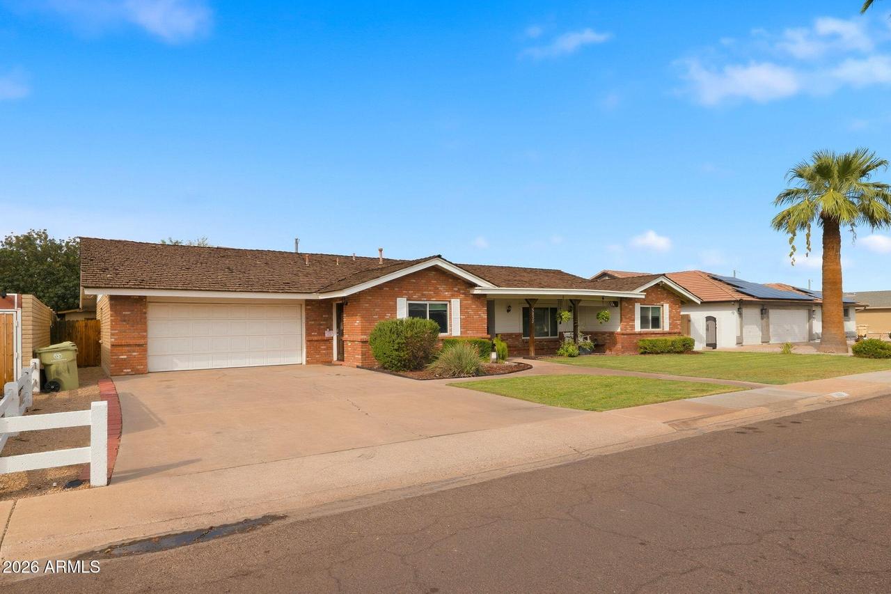5832 W Frier Dr., Glendale, AZ 85301