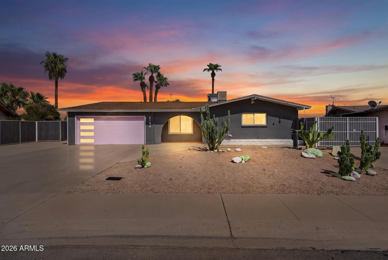2190 E Greenway Dr., Tempe, AZ 85282
